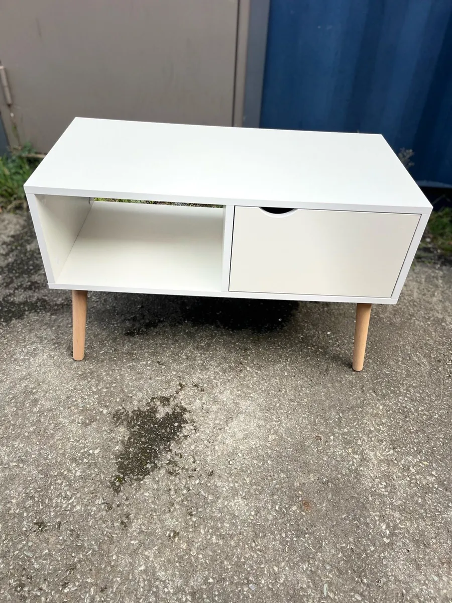 Tv stand - Image 1