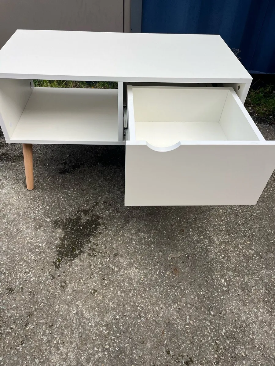 Tv stand - Image 2