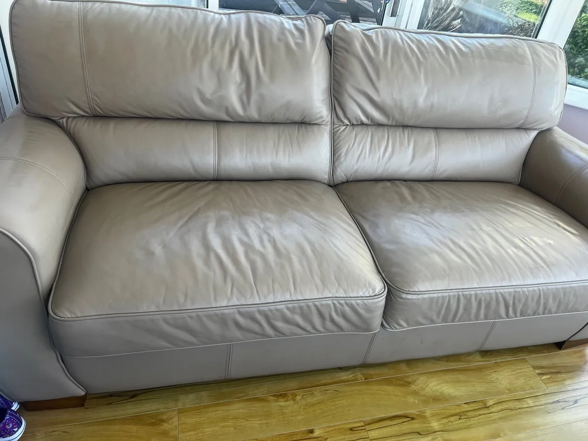 Cream leather 4 seater sofa - Image 4