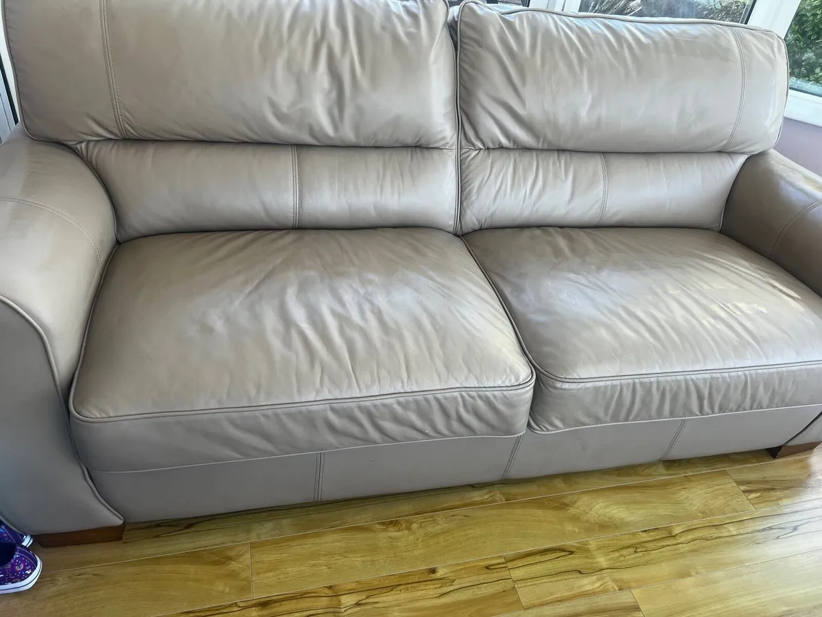 Cream leather 4 seater sofa - Image 2