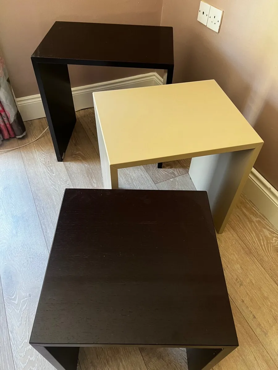 Nest of tables - Image 1