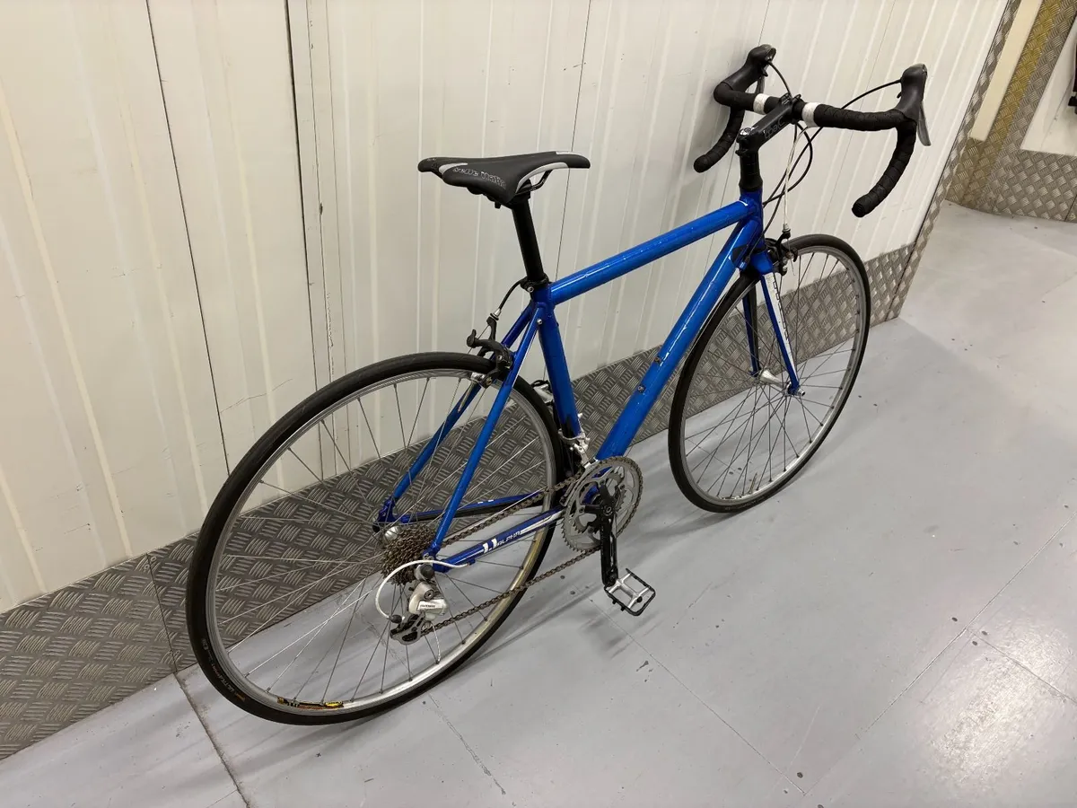 Trek 1.1 Alpha Road Bike 2010 – 52cm – 8 Speed - Image 3
