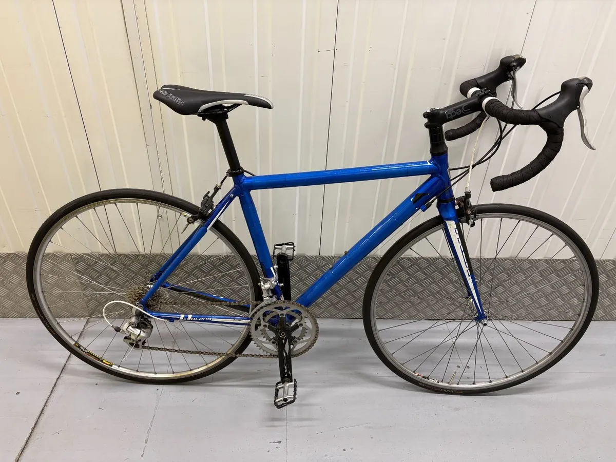 Trek 1.1 Alpha Road Bike 2010 – 52cm – 8 Speed - Image 1