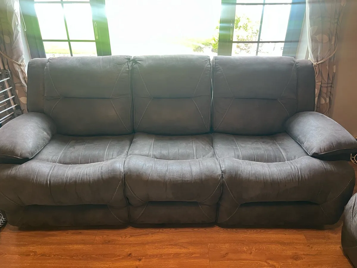 3 and 2 seater recliner couch - Image 3