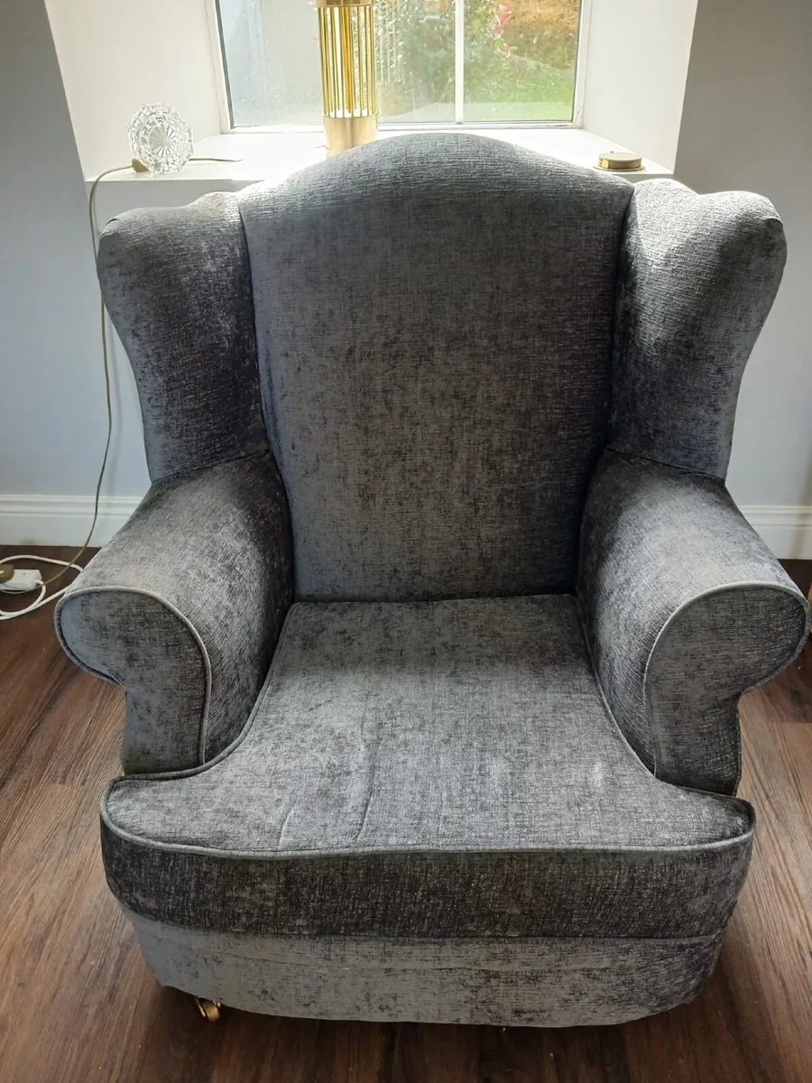 Arm chair - Image 1