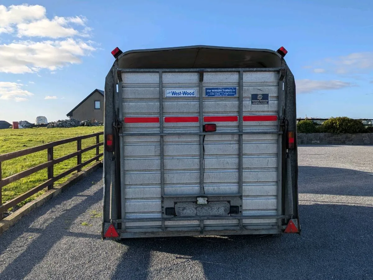 10x6 Ifor Williams. New axles,brakes,hubs,hitch - Image 4