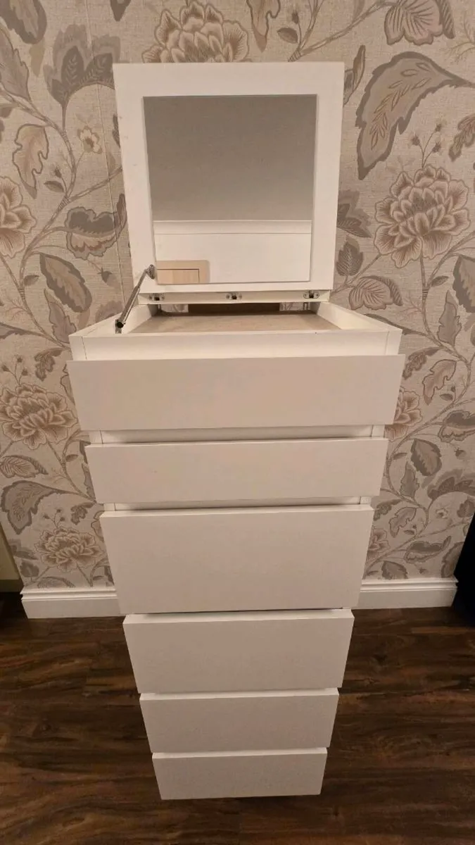 Chest - Image 2