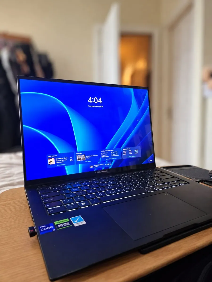 ASUS Zenbook Pro 14 OLED – Intel Core i9 – 32GB DD - Image 1