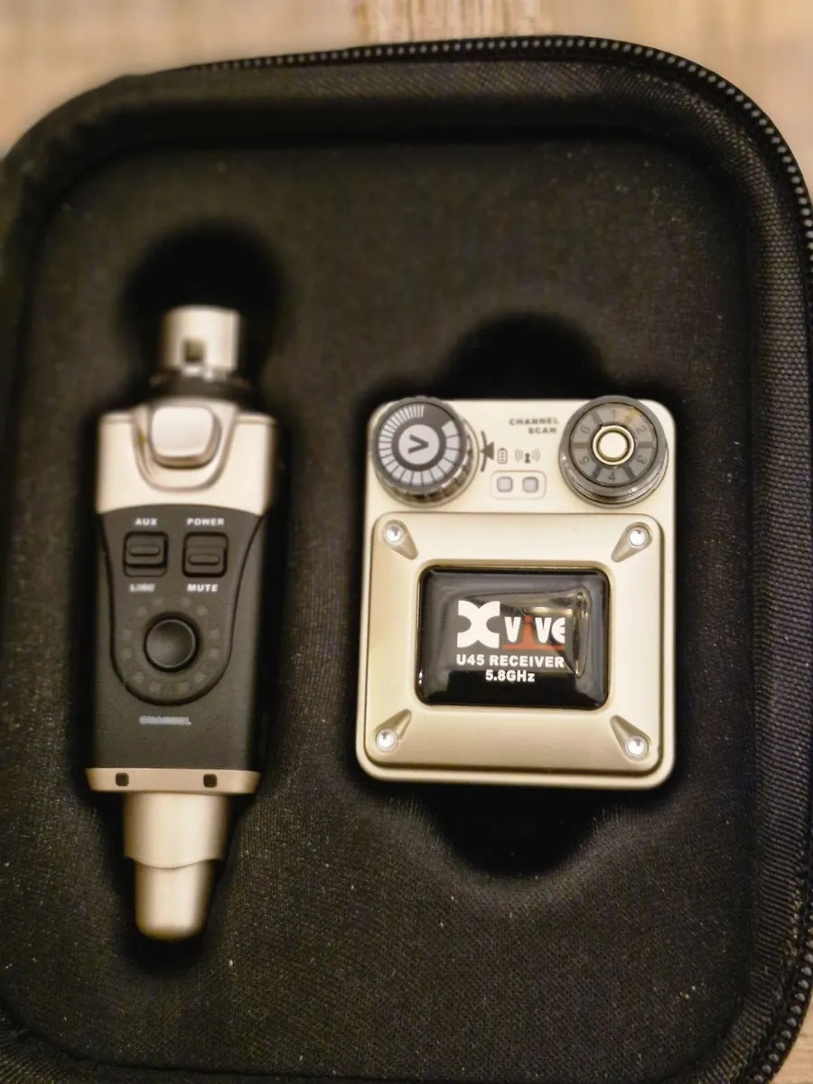Xvive  inear monitor set - Image 2