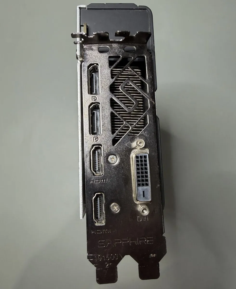 Sapphire Radeon RX 570 4GB GDDR5 Graphics Card - Image 2