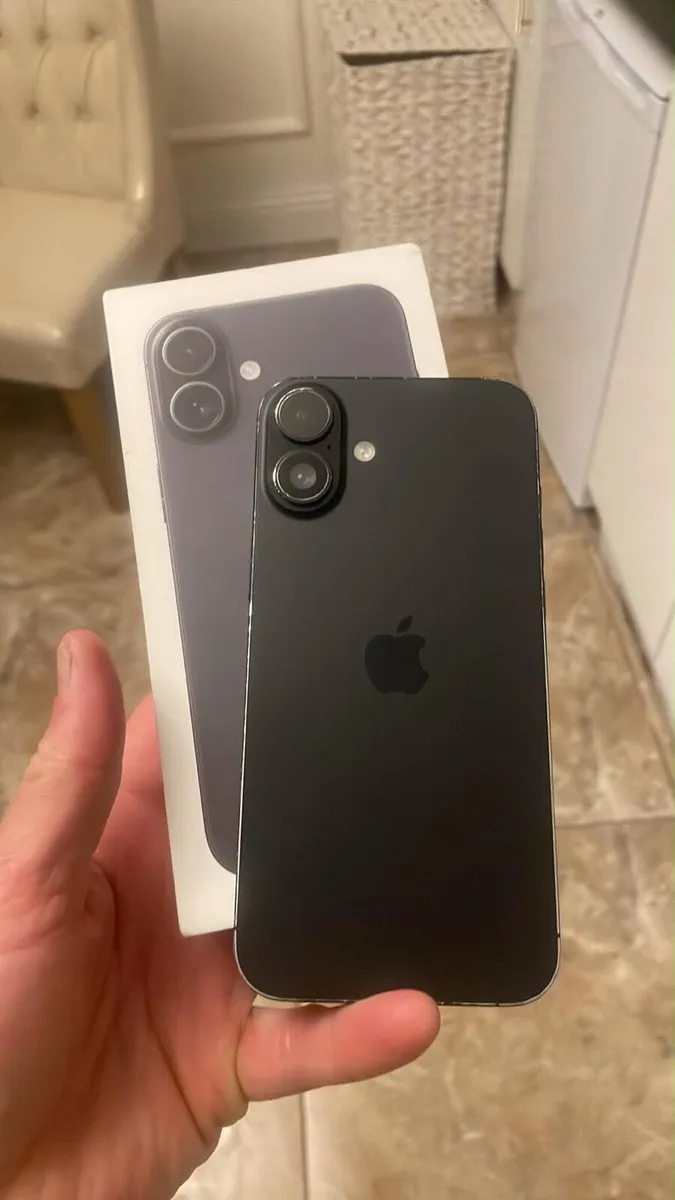 iPhone 16 plus sim free 128GB black with box - Image 2