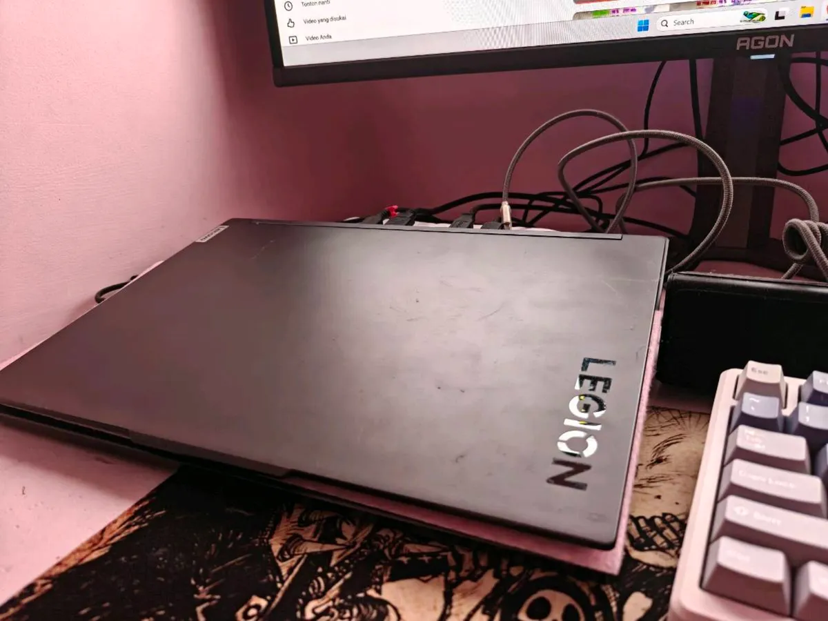 Legion slim 7 - Image 1