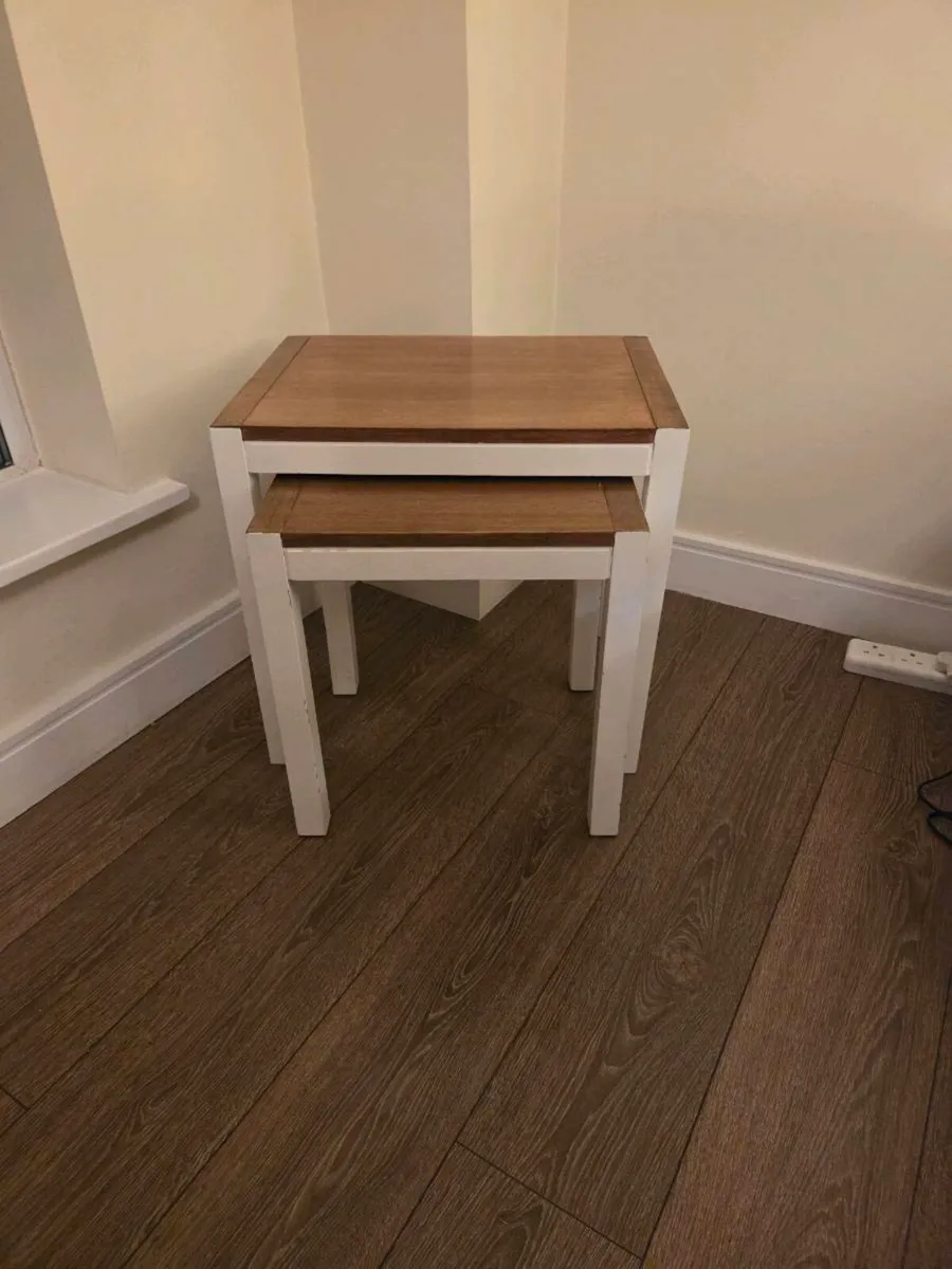 Nest of tables - Image 1