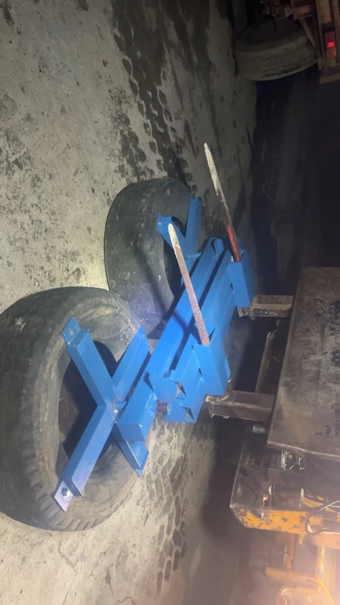 Silage pusher - Image 2