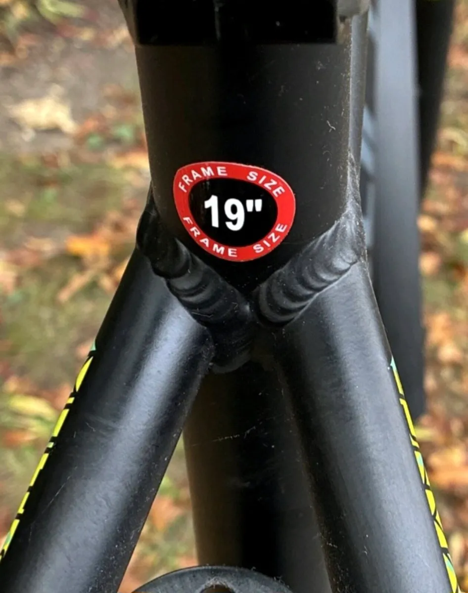 ADULTS CARRERA CROSSFIRE HYBRID MOUNTAIN BIKE. 24 - Image 4