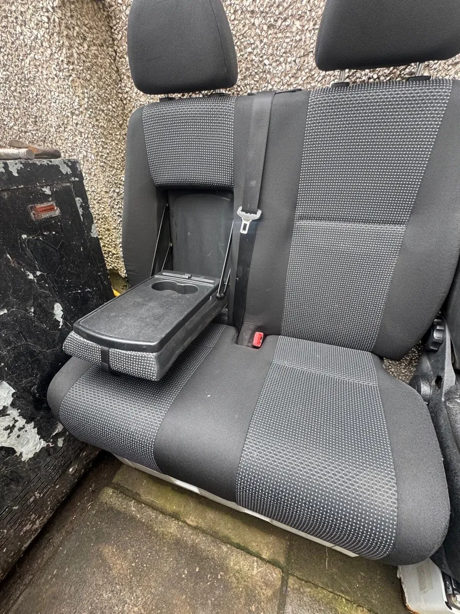 2006-2018 Mercedes-Benz Sprinter - Image 3
