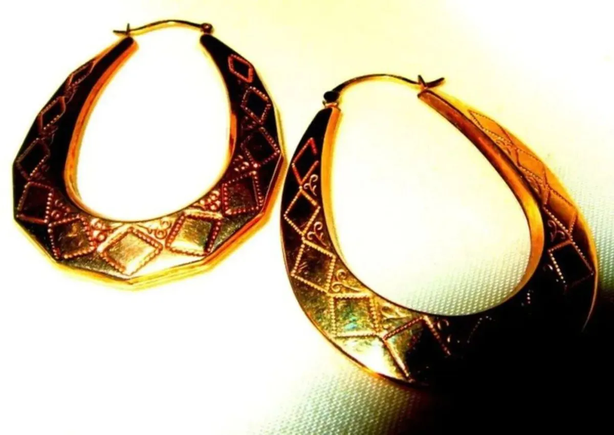 Vintage Hallmarked 9ct Gold Hoop Earrings - Image 3