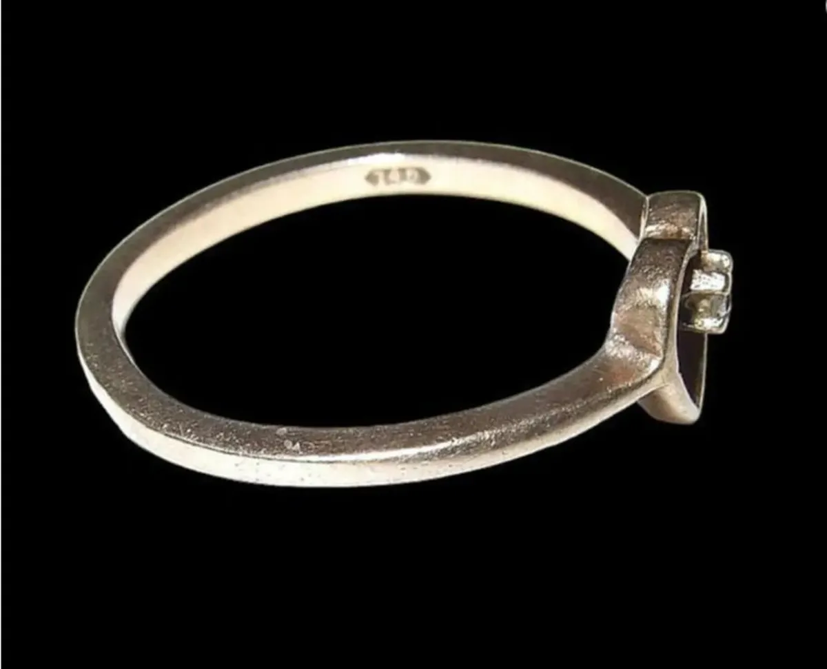 Vintage 9ct Hallmarked Diamond Suspension Ring - Image 4