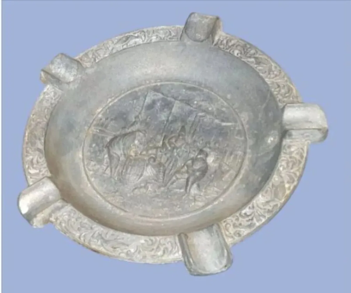 Vintage Heavy Cast Pewter 8" Ashtray - Image 4