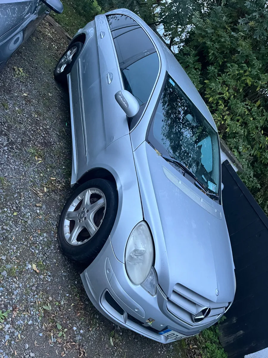 Mercedes R-class - PARTS - Image 1