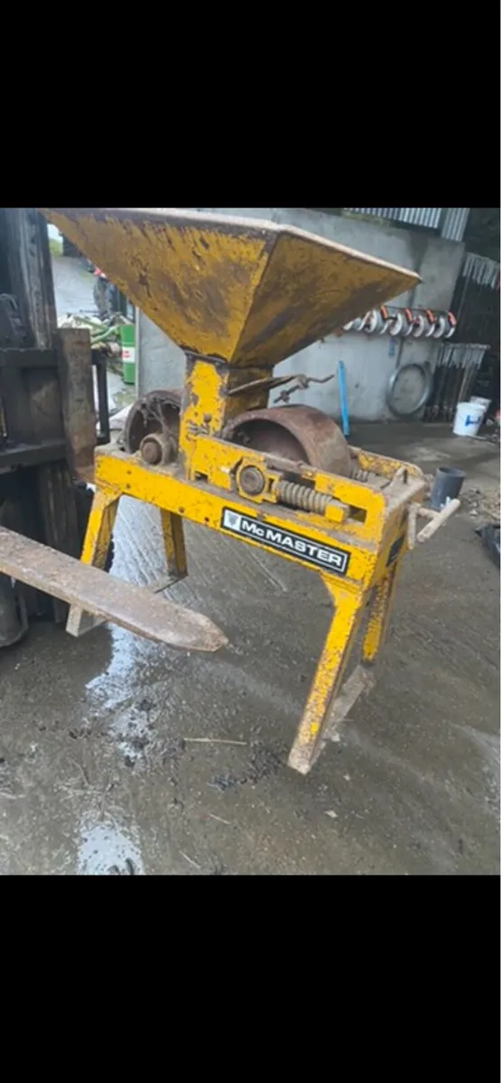 Corn roller - Image 1