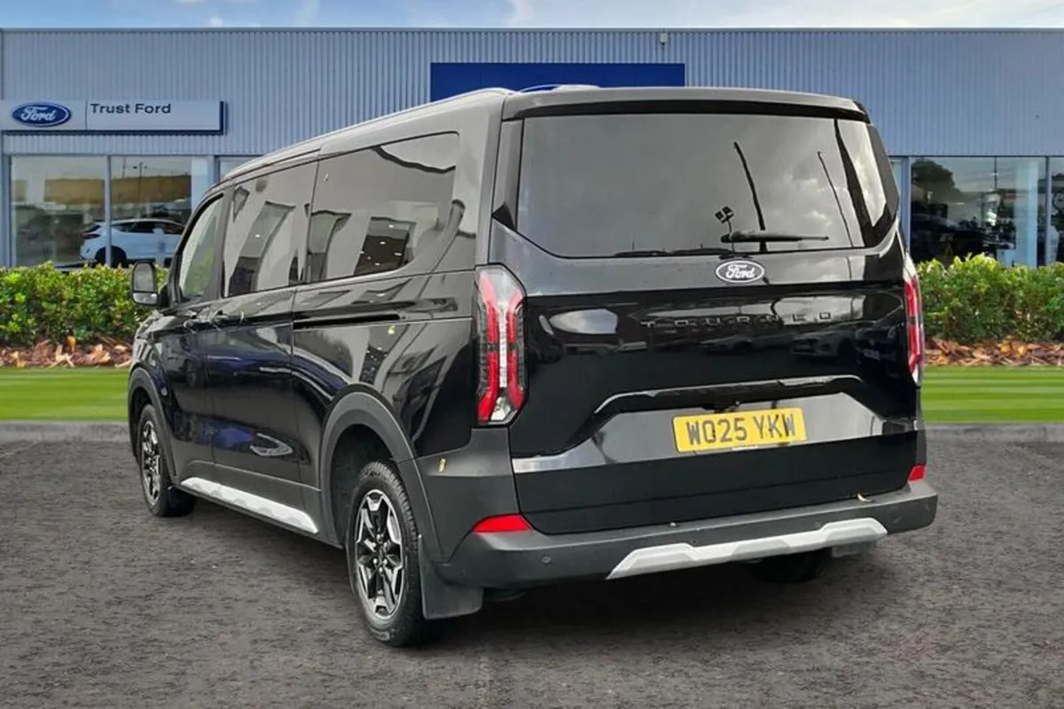 Ford Tourneo Custom 320 L2  FWD 2.0 EcoBlue 170ps - Image 2