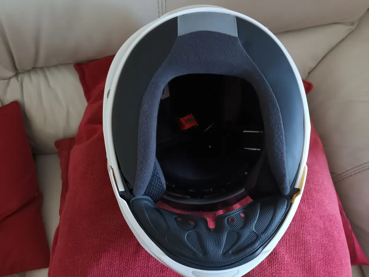 Motorcycle gear - Image 3