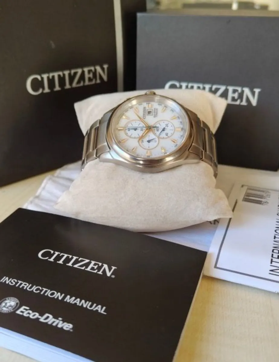 Citizen - Solar Super Titanium - Image 4