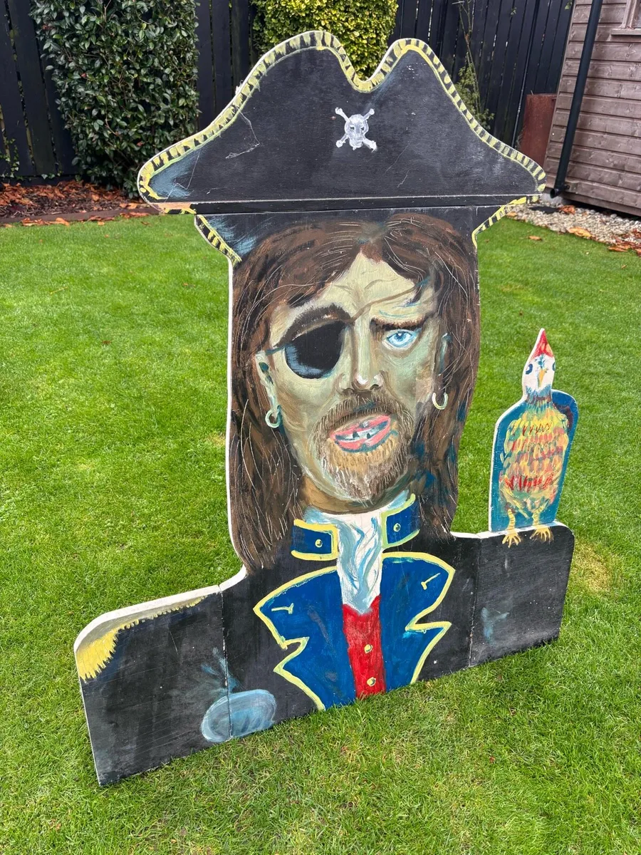 Vintage panto wooden hand painted large pirate - Image 1