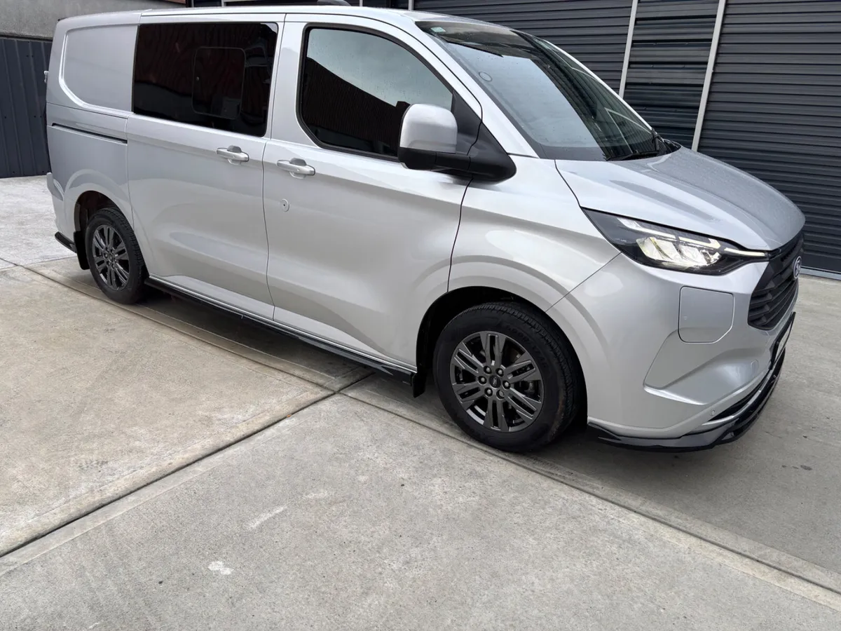 2025 Ford Transit Custom 2.5Petrol Plug-in Hybrid - Image 1