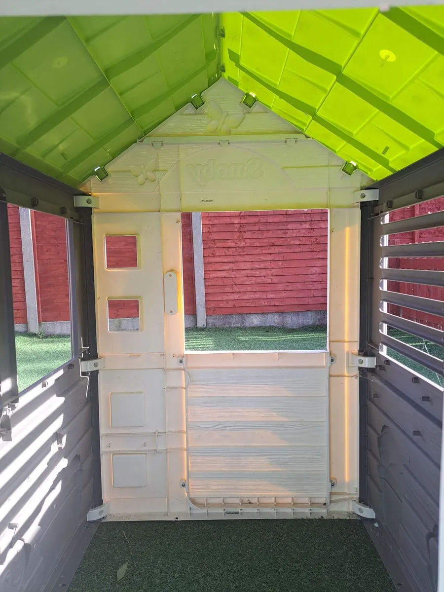 Toy house - Image 1