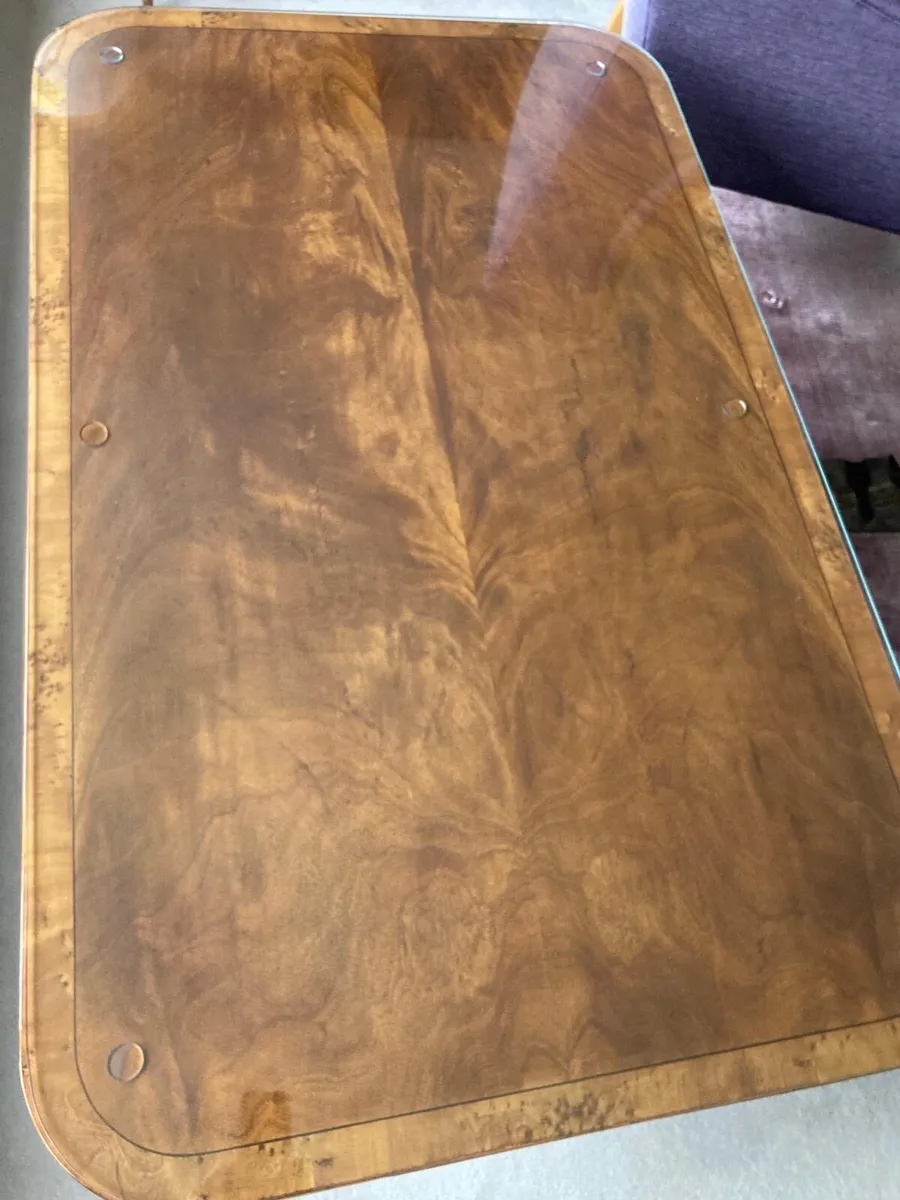 Traditional wooden coffee table - Image 3