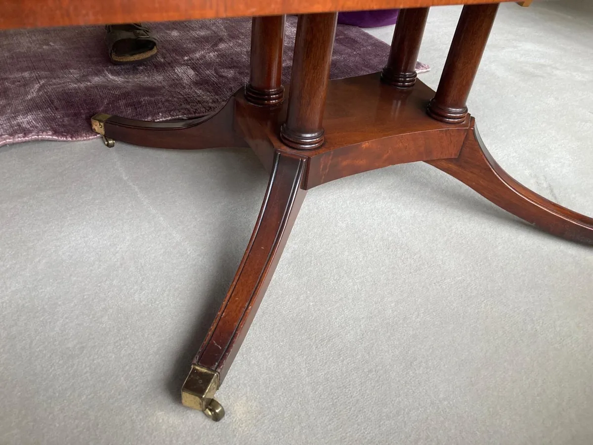 Traditional wooden coffee table - Image 4