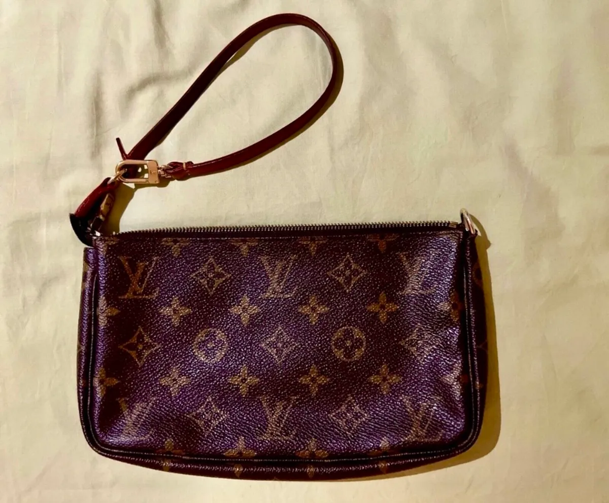 Louis Vuitton - Image 3