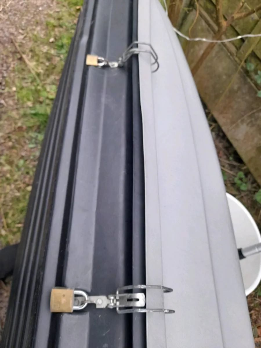 Roof box - Image 3