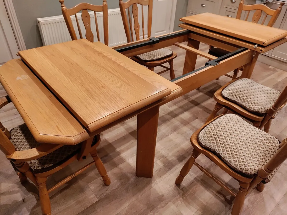 Table chairs - Image 3