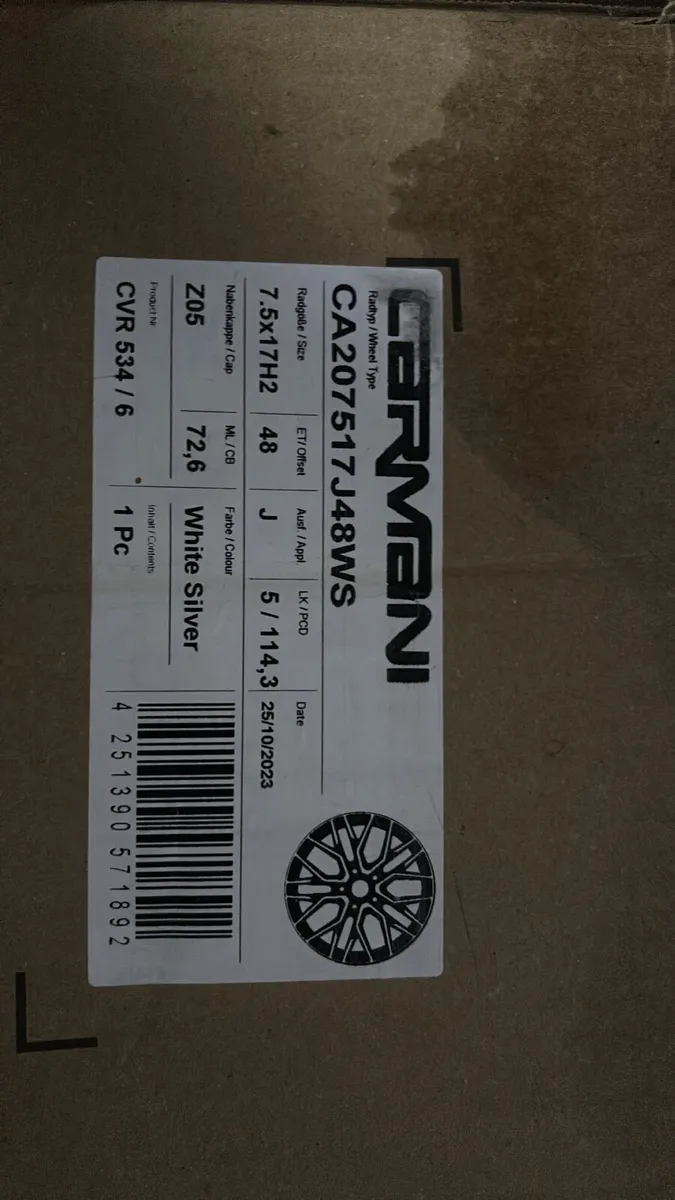 5x114.3 in absolutely mint condition . 17 inch - Image 3