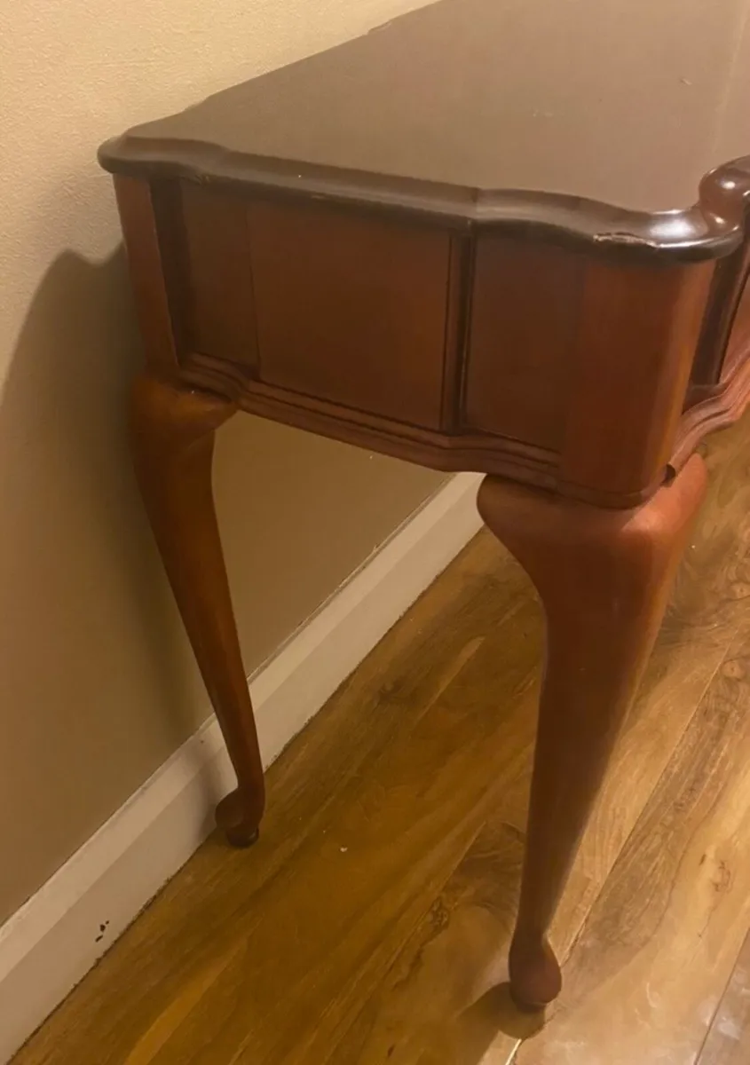 Table Console - Image 3