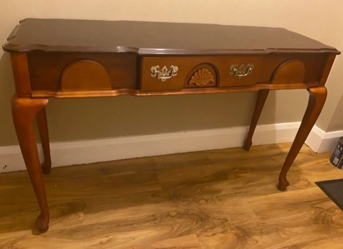 Table Console - Image 4