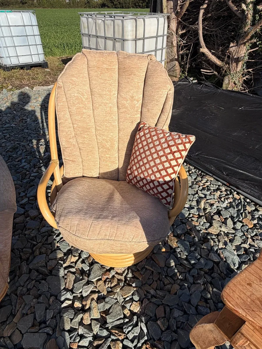 couch set . 3 seater + 2 swivel couch - Image 2