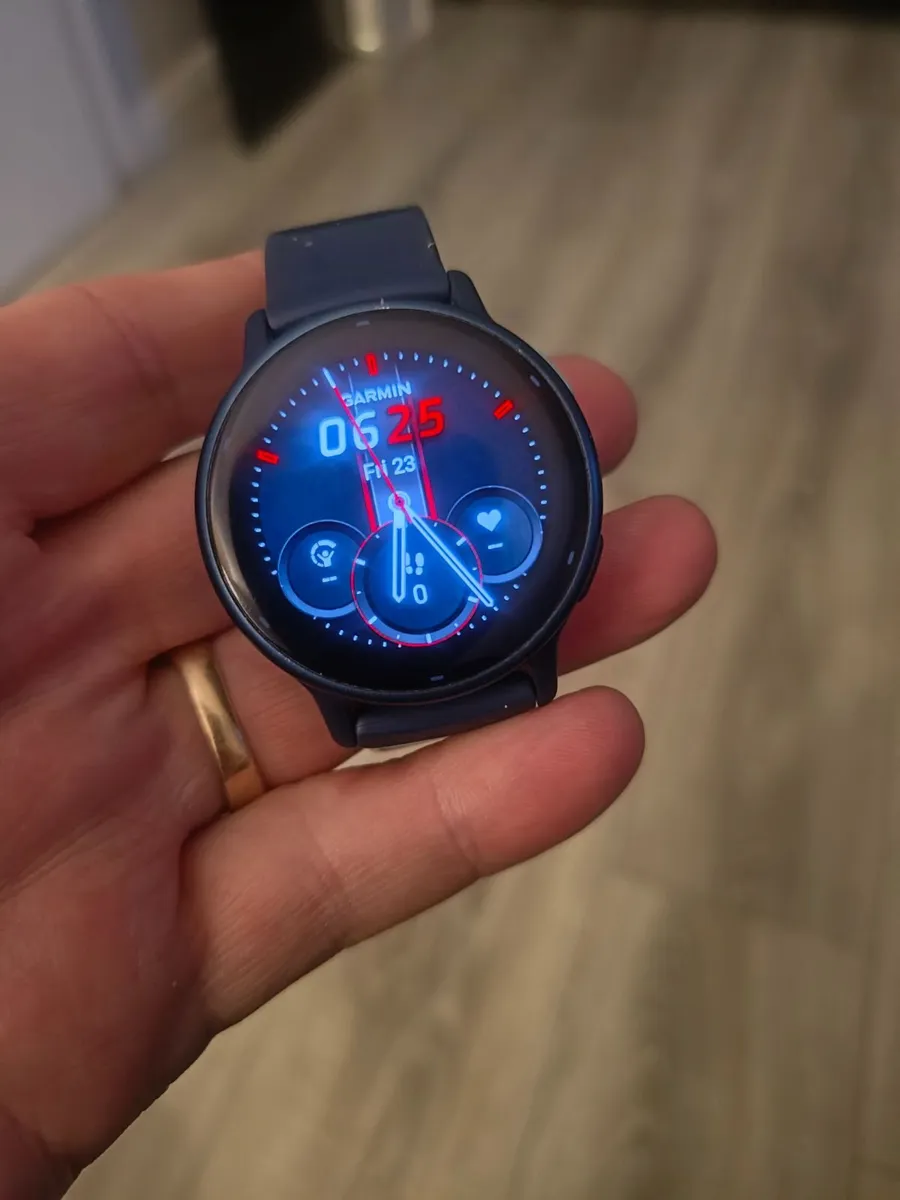 Genuine  Vivoactive 5  -42mm GPS Watch - Image 1
