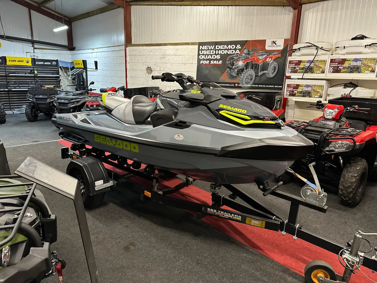 2025 Seadoo RXTX 325 only 69hrs - Image 1
