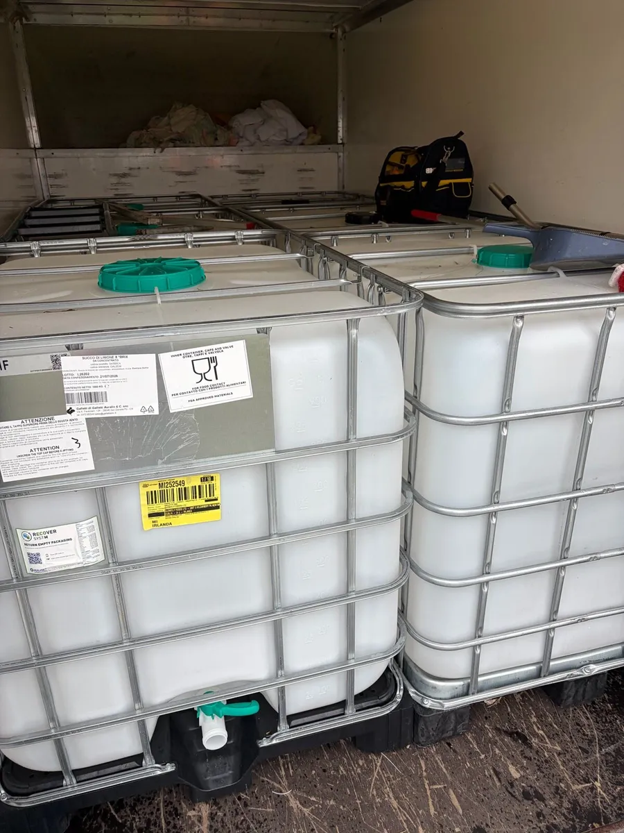 7 clean water tanks €100 each - Image 2