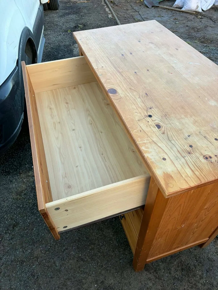 solid wooden chest of drawer - Image 2