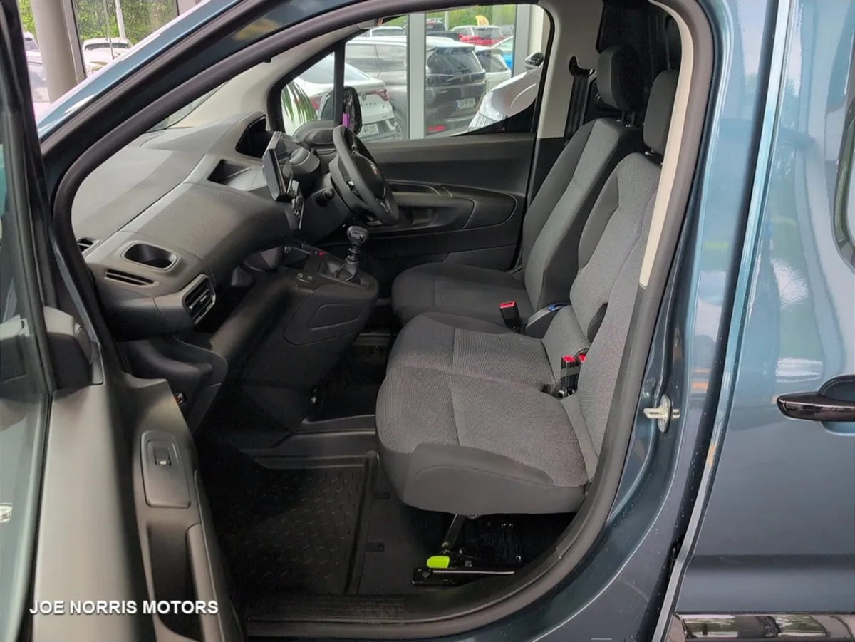 Peugeot Partner PRO PLUS 1.5 HDI 100 650 DEMO - Image 4
