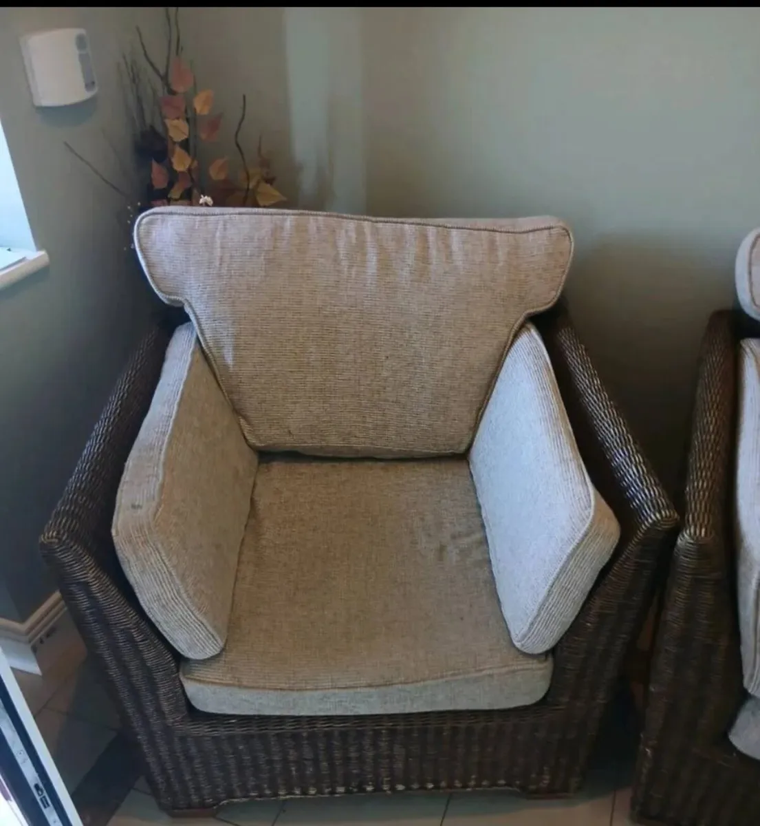 Couch 2x armchairs 2x coffee table - Image 3