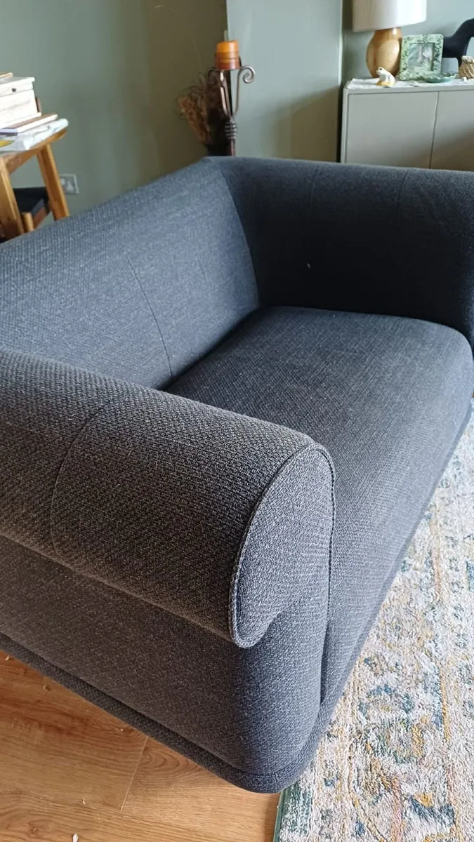 2 and a 1.5 seater sofas - Image 3