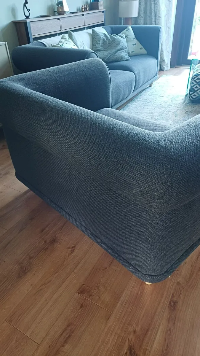 2 and a 1.5 seater sofas - Image 4
