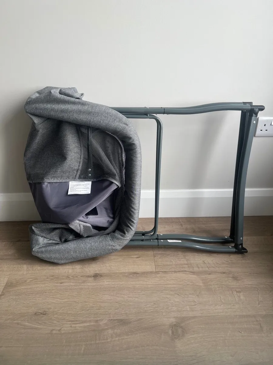 Travel cot - Image 3