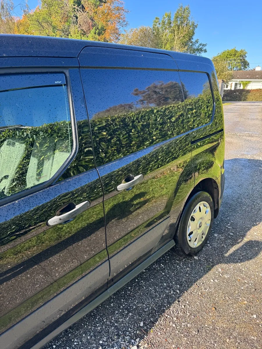 Ford Transit Connect - Image 4